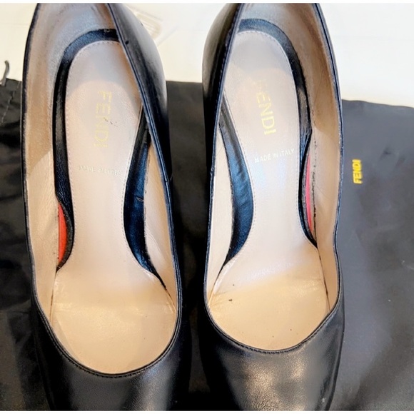 Fendi Decollette Pumps - Picture 3 of 6